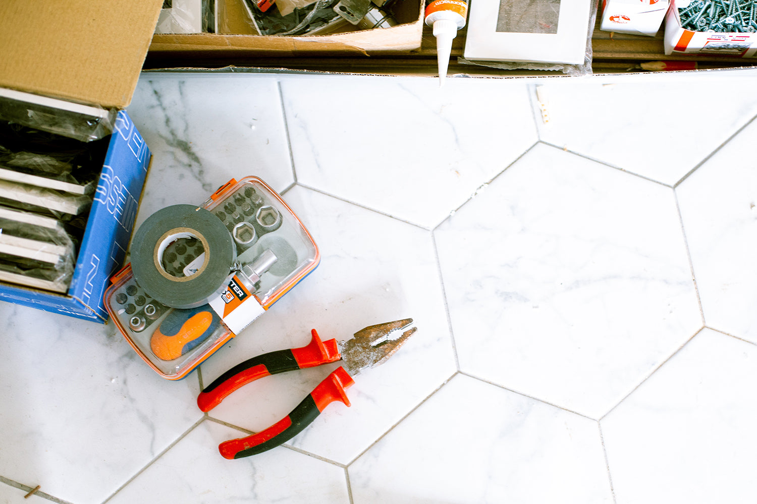 How to remove tile flooring