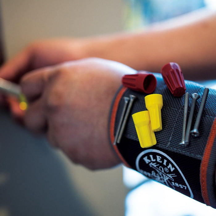 Tradesman Pro™ Magnetic Wristband